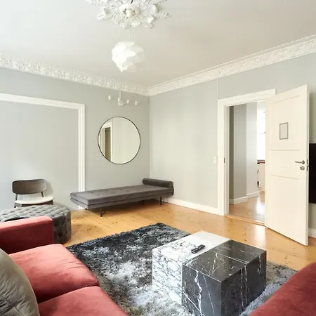 Apartment Large Modern By Meat Packing District In *