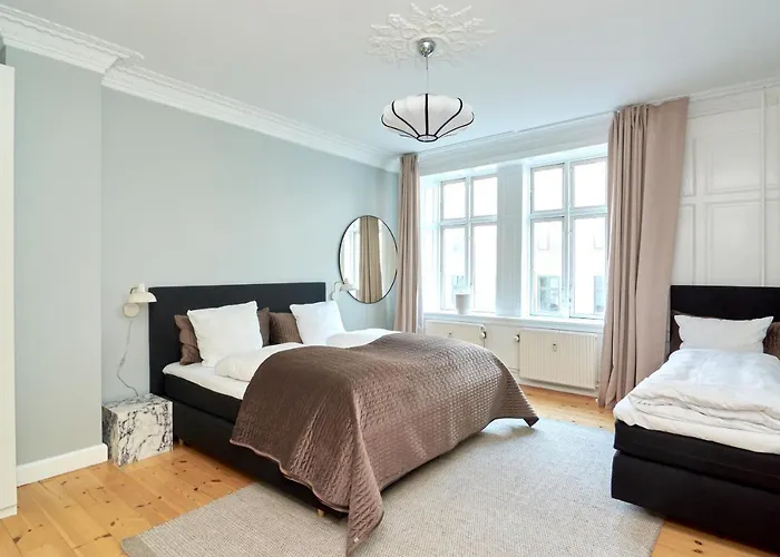 Large Modern By Meat Packing District In