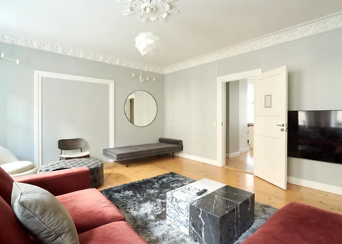 Apartment Large Modern By Meat Packing District In *