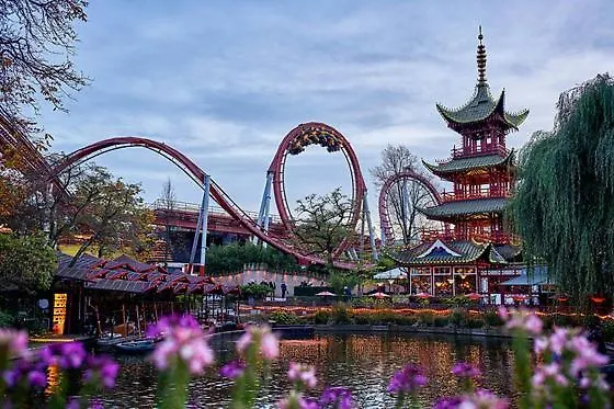 Large Modern By Meat Packing District In *